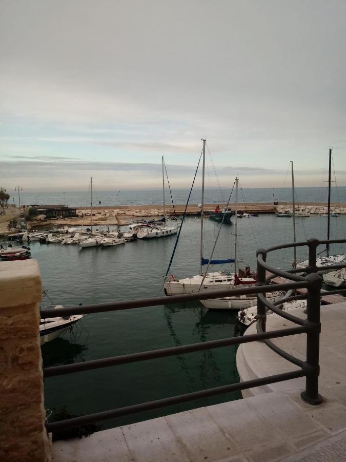 Ilfarodelmediterraneo Giovinazzo Exteriör bild